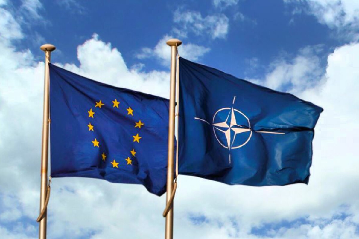 Лавров: НАТО и ЕС собирают коалицию для войны с Россией